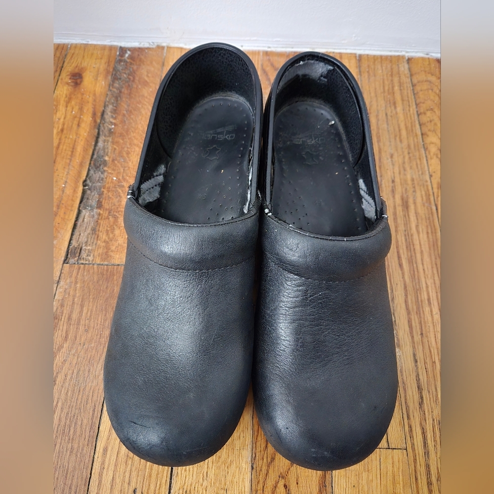 Dansko Men's Bullhide Clogs, Black, euro size 45 (US 12)